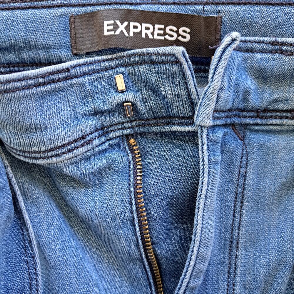 EXPRESS Bell Flare Super High Rise Jeans Size 8 Medium Blue Belted Stretch - Picture 6 of 9